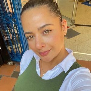 Meet your Posher, Paula